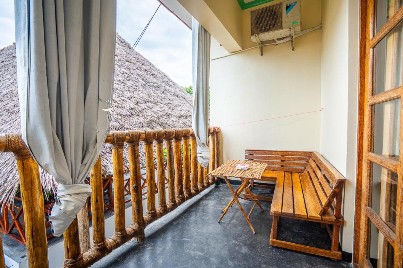 Hotel La Fontana Zanzibar Nungwi Esterno foto